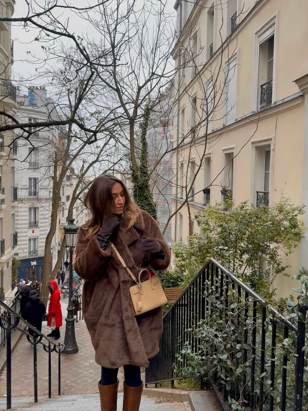 Post 2 by Elyette MO on Instagram (carousel)