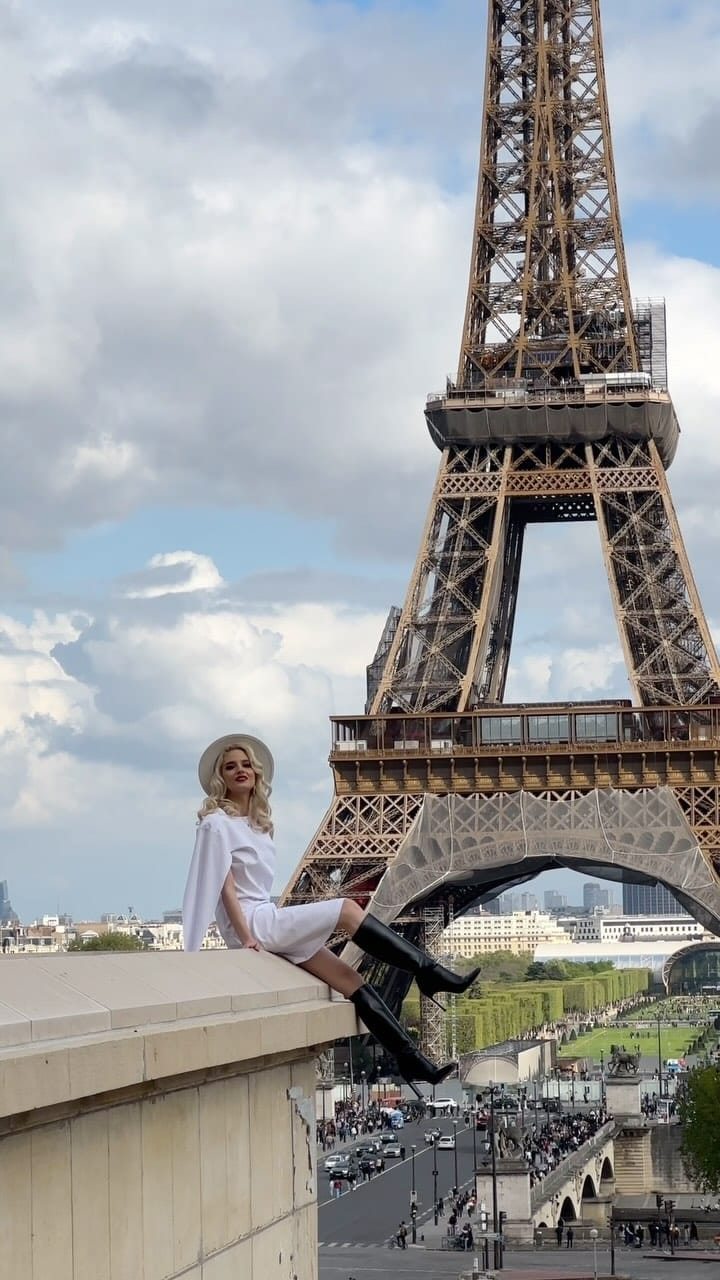 Post 5 by Délane Studio Paris on Instagram (video)