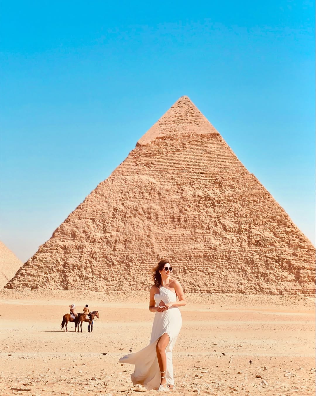 Post 8 by Massara Sallem on Instagram (carousel)