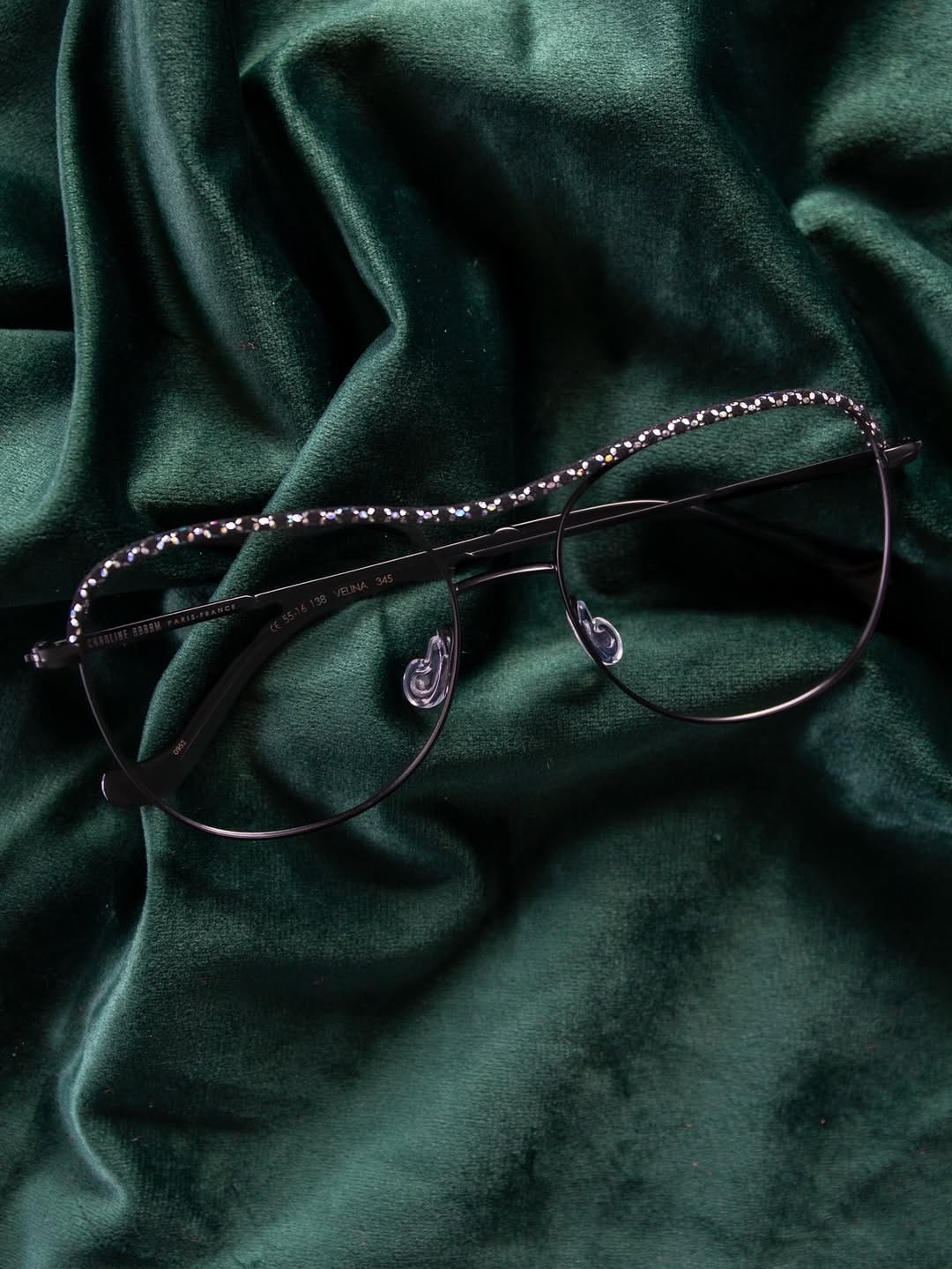 Post 4 by CAROLINE ABRAM on Instagram (image)