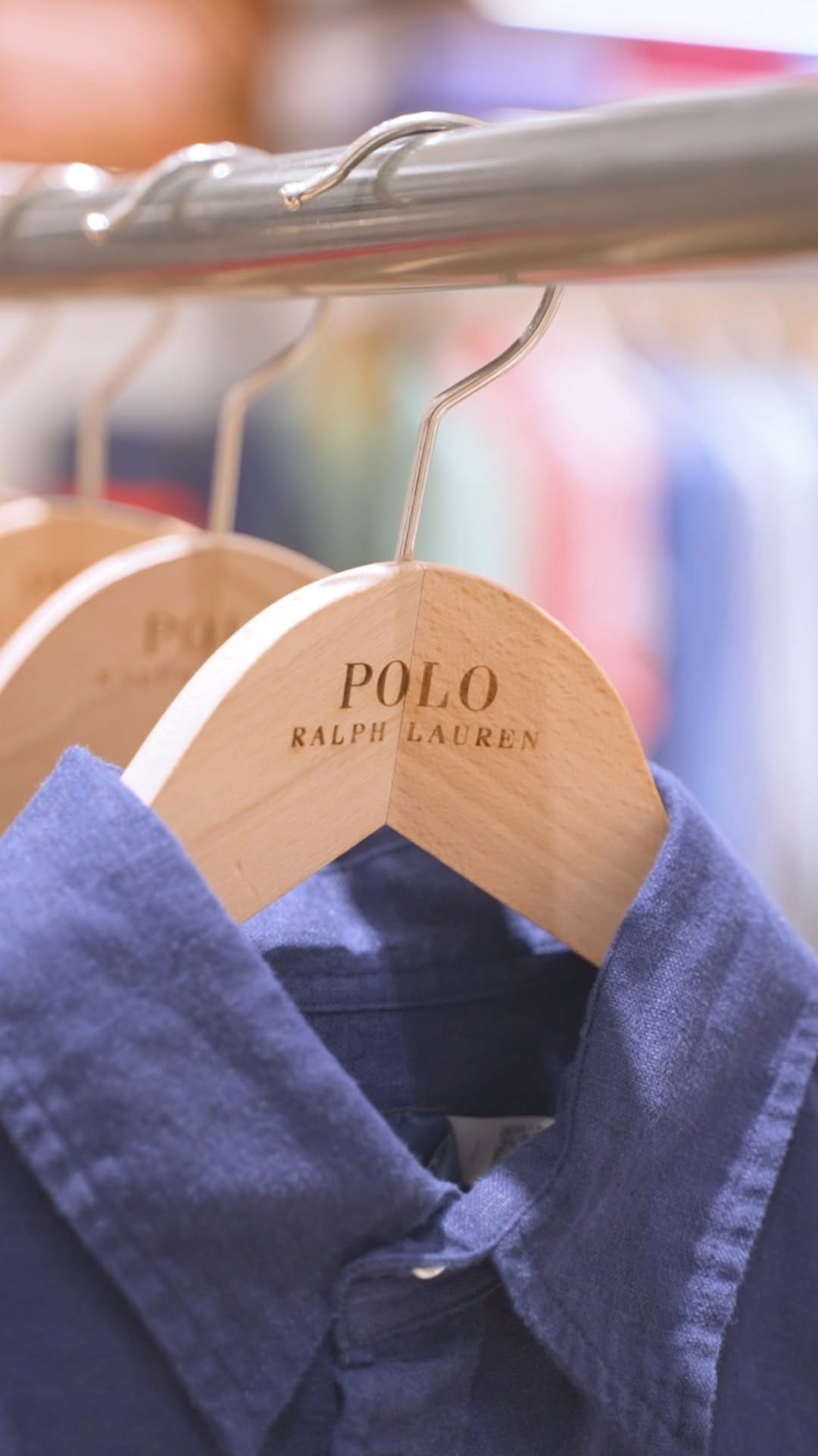 Post 2 by Mamodo Officiel on Instagram (video)