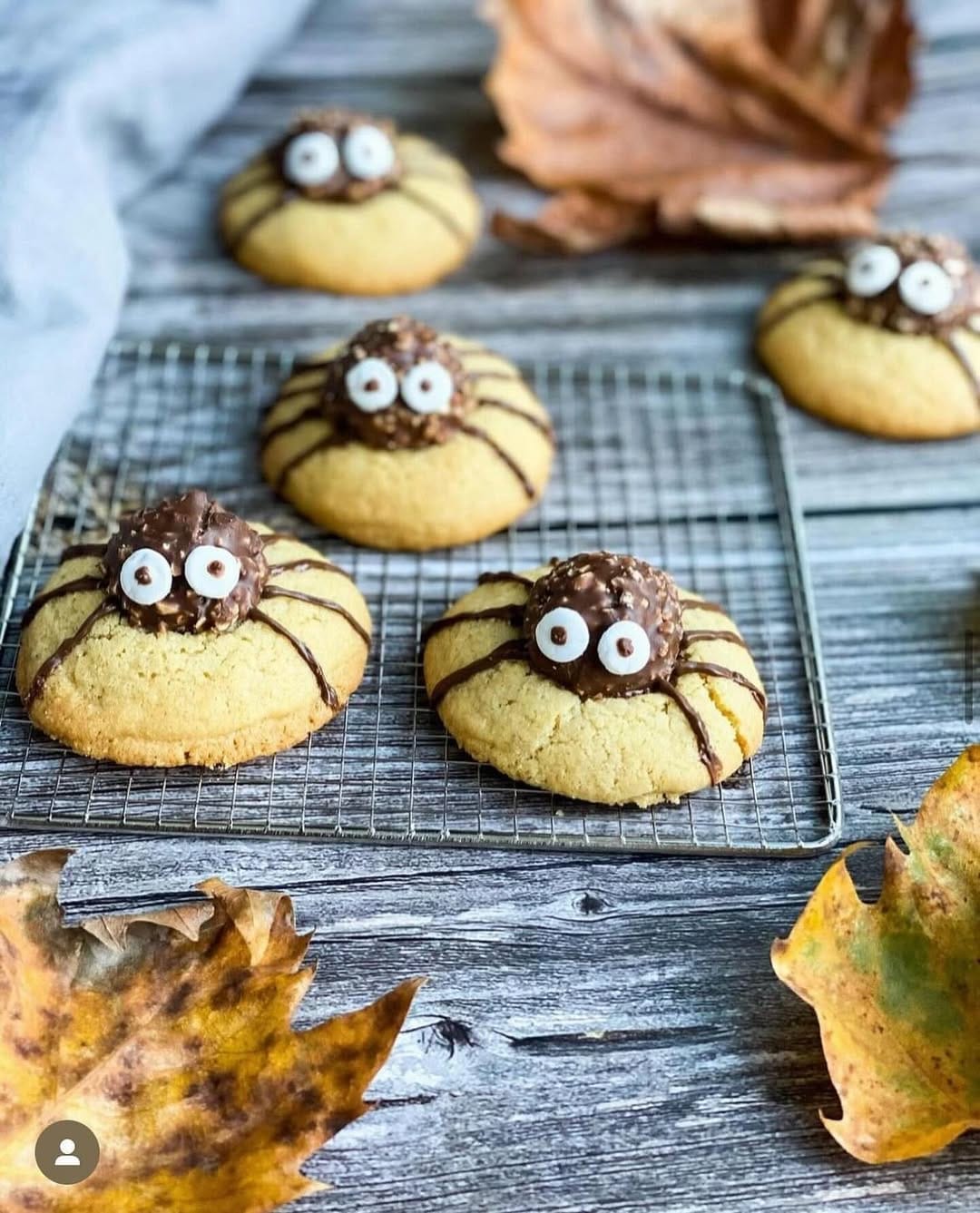 Post 9 by 𝗔𝗹𝗶𝘀𝗼𝗻🧁🍓 on Instagram (carousel)