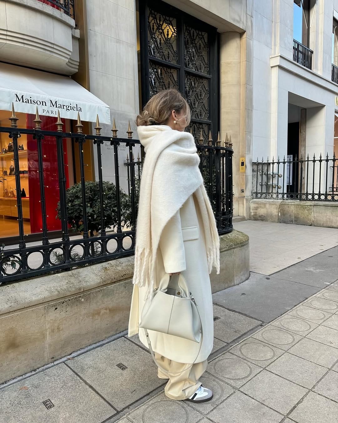 Post 3 by Fashion, style, beauty on Instagram (carousel)