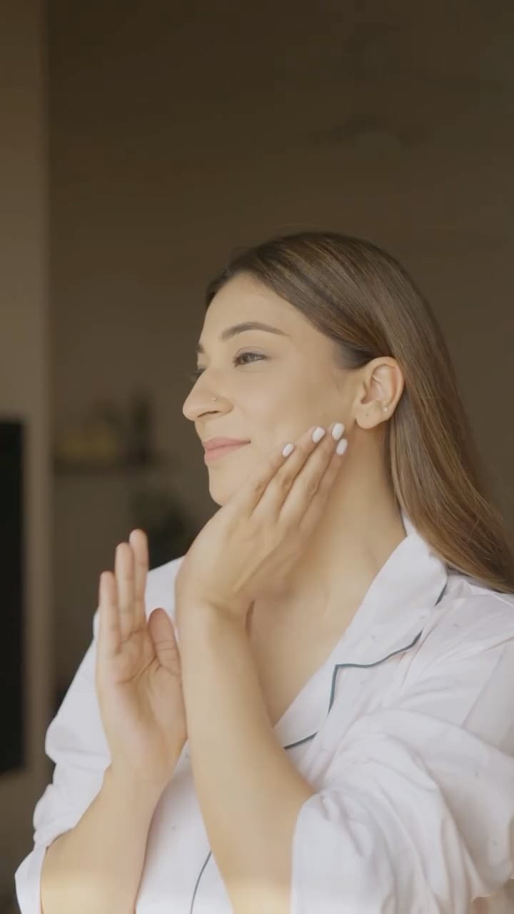Post 7 by Parisa Barkzi on Instagram (video)