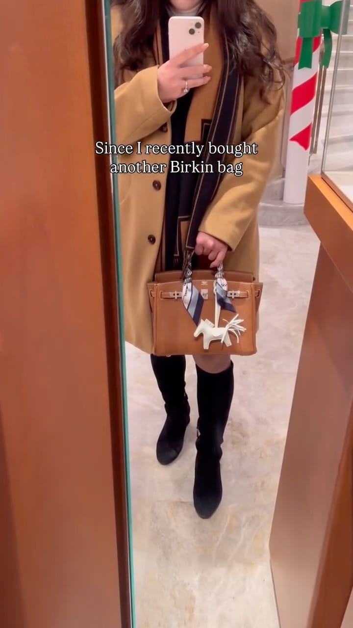 Post 5 by Carol on Instagram (video)