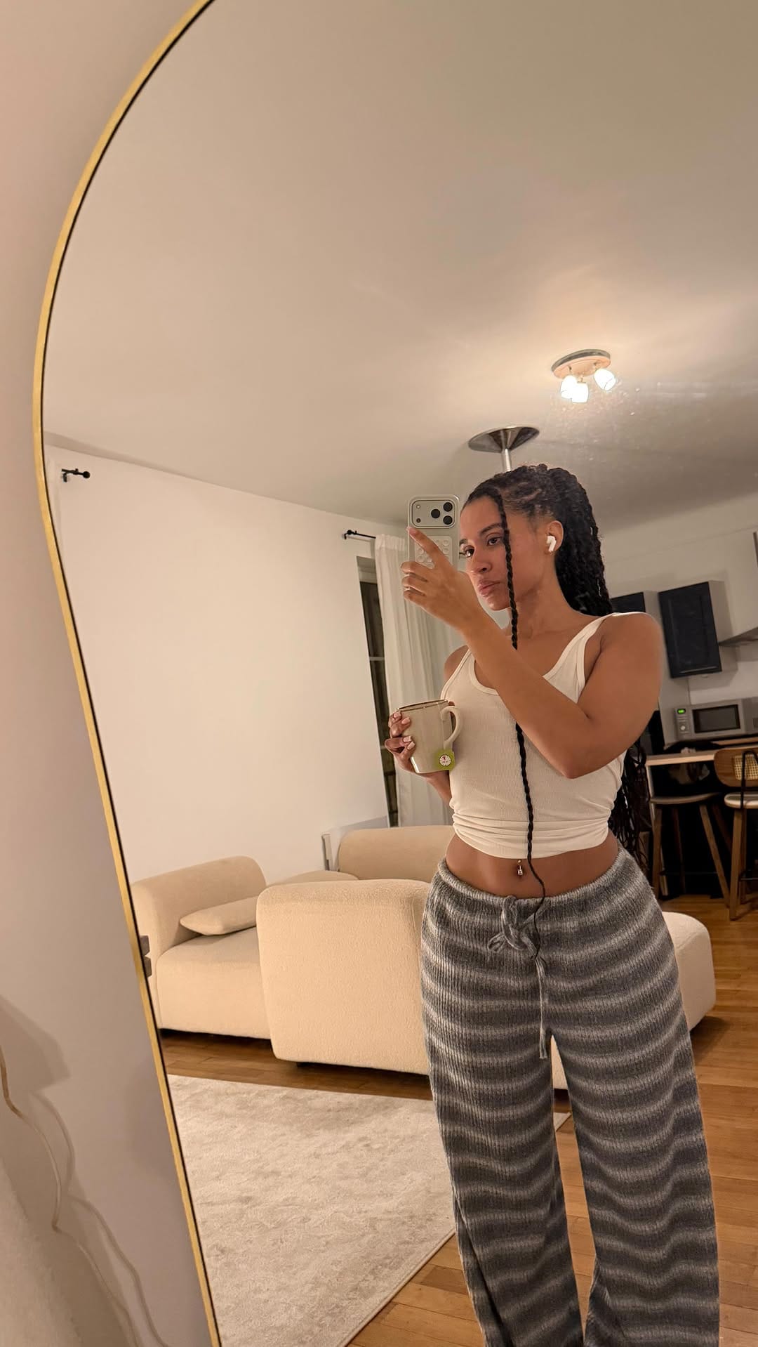 Post 2 by Alexandra 🖤 on Instagram (video)