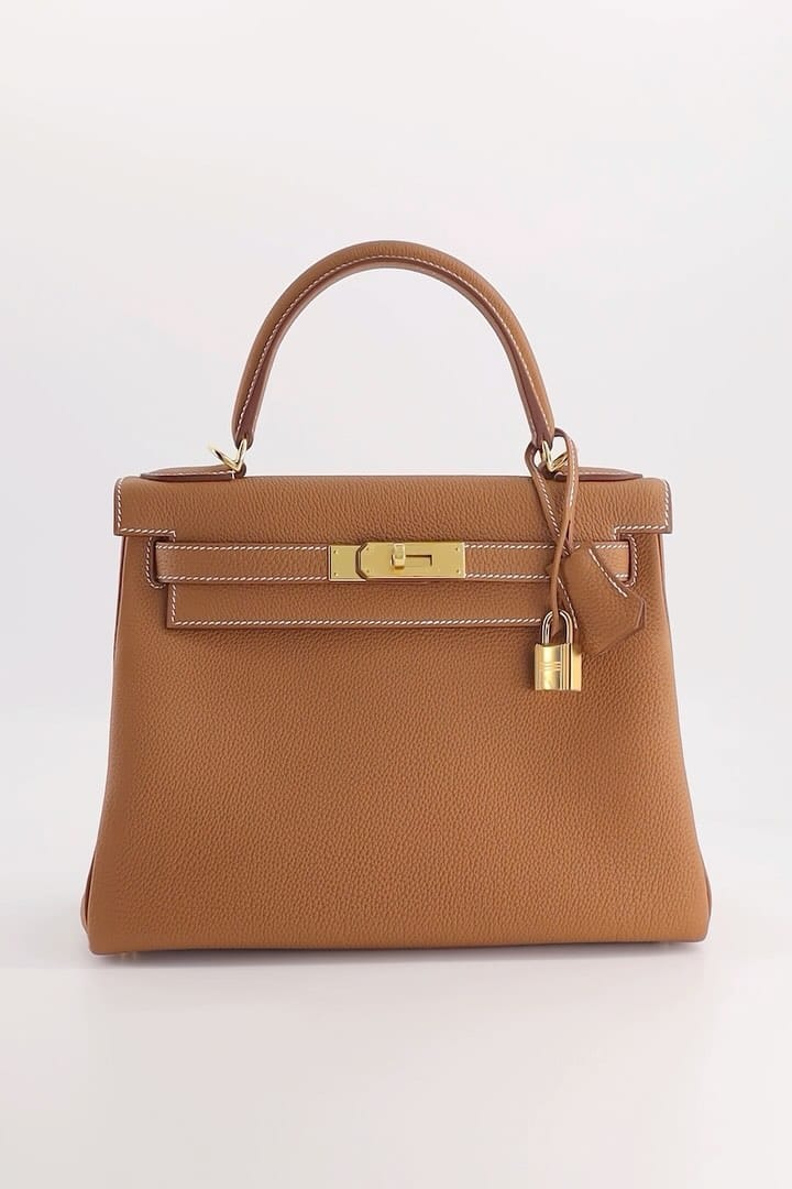 Post 7 by Luxe Limited on Instagram (video)
