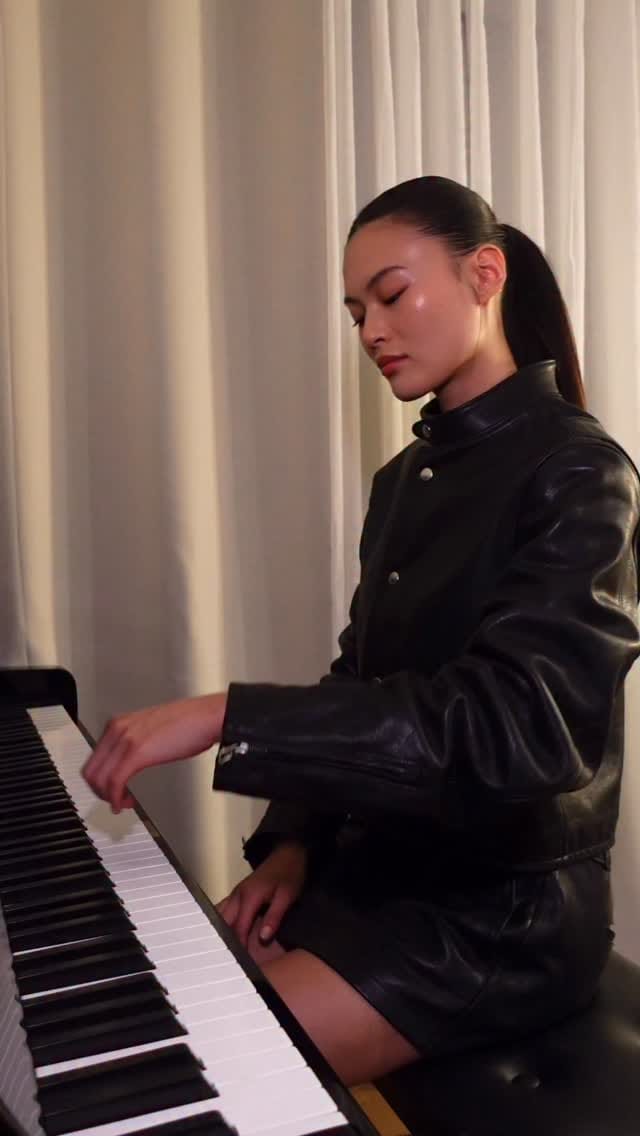 Post 8 by Lucy Qiu (not Qui) on Instagram (video)