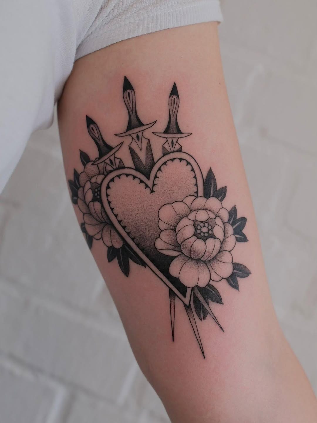 Post 4 by INK29 TATTOO STUDIO PARIS on Instagram (carousel)