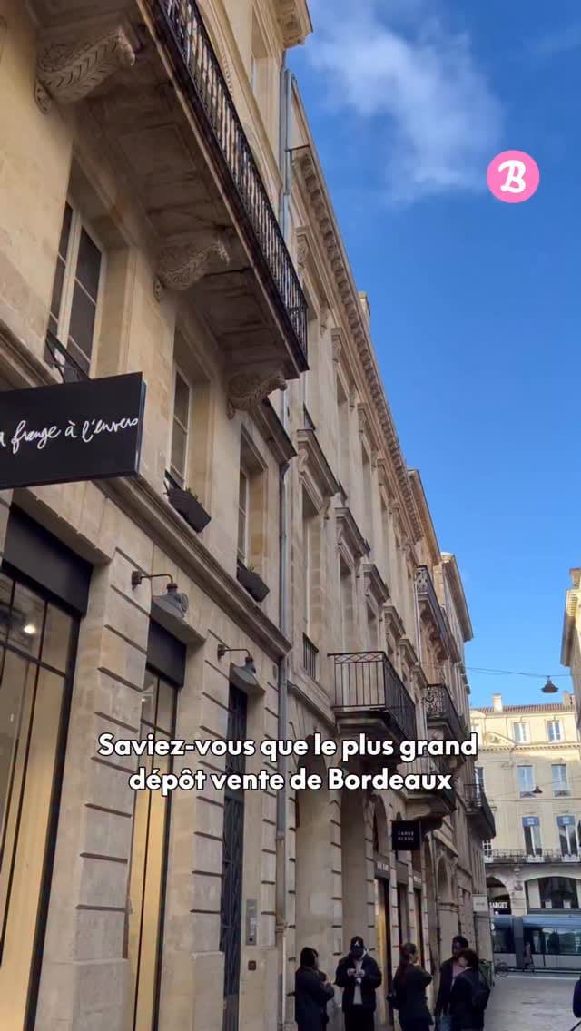Post 5 by La Frange à l'envers on Instagram (video)