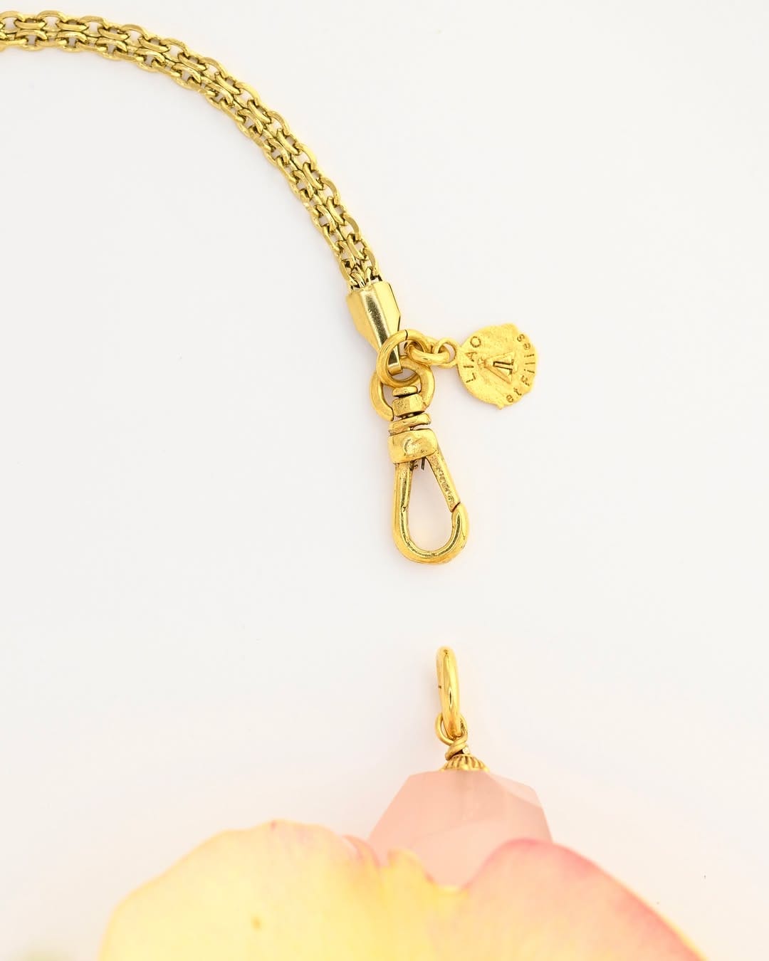 Post 1 by Liaoetfilles.Bijoux Fantaisies Précieuses on Instagram (image)