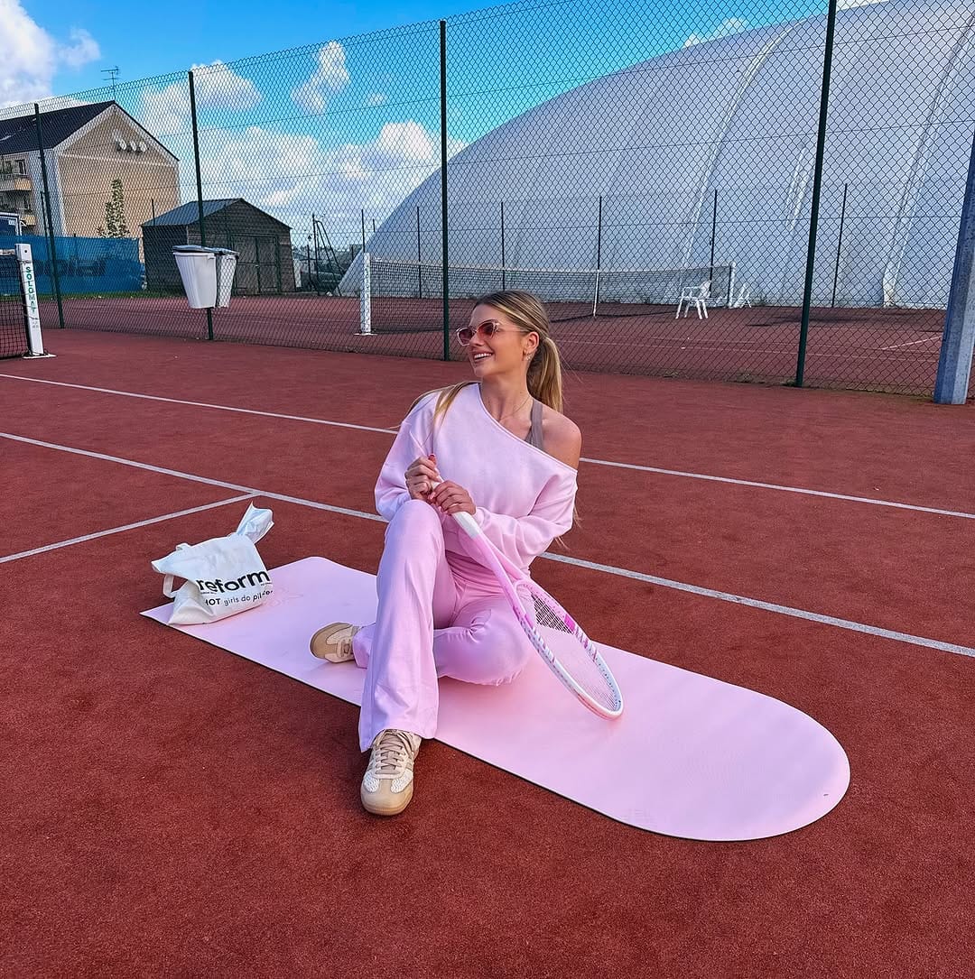 Post 9 by Sandra Dupoux on Instagram (carousel)