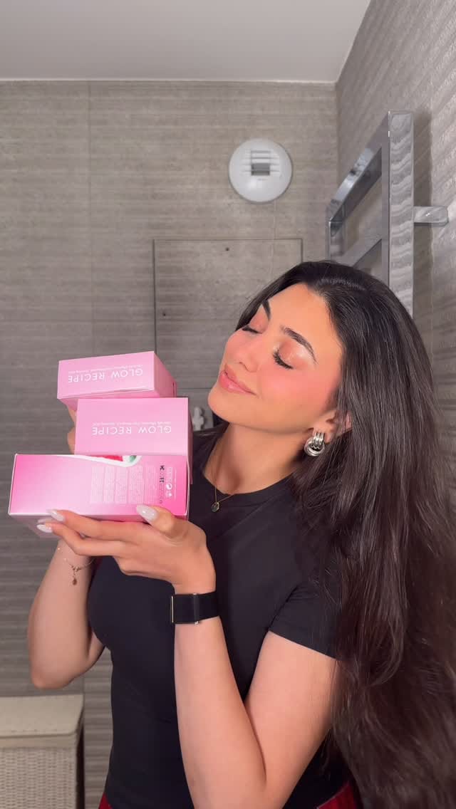 Post 1 by Soukaina dankir on Instagram (video)