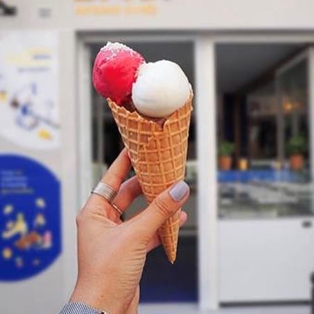 Post 4 by La Pâtisserie des Rêves on Instagram (carousel)
