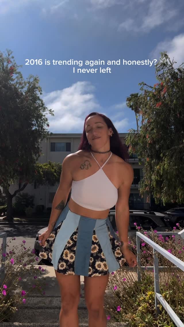 Post 5 by Julz Marie on Instagram (video)