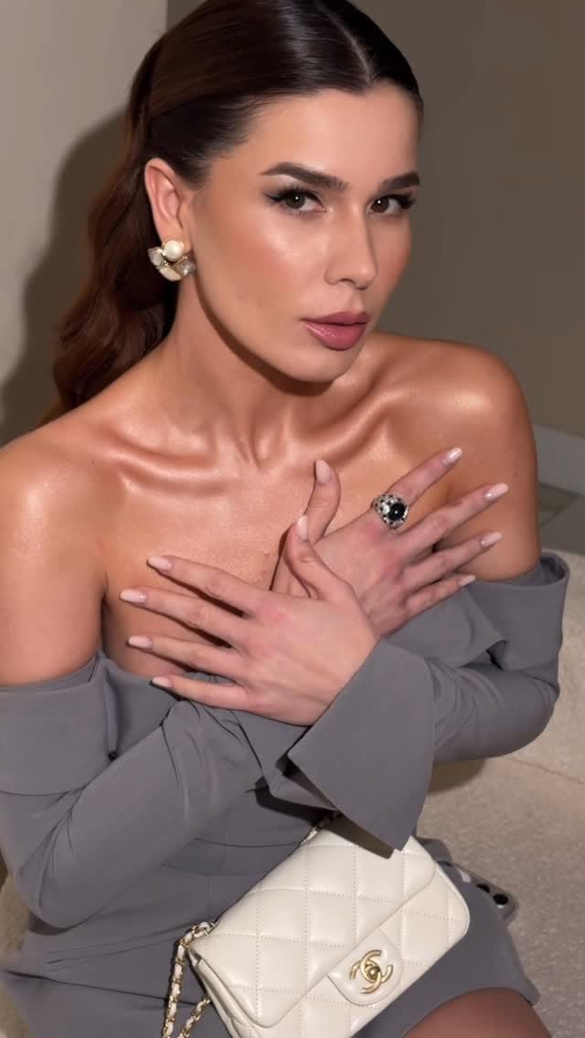 Post 2 by Nicoleta Mitric Luxury &Makeup Artist on Instagram (video)