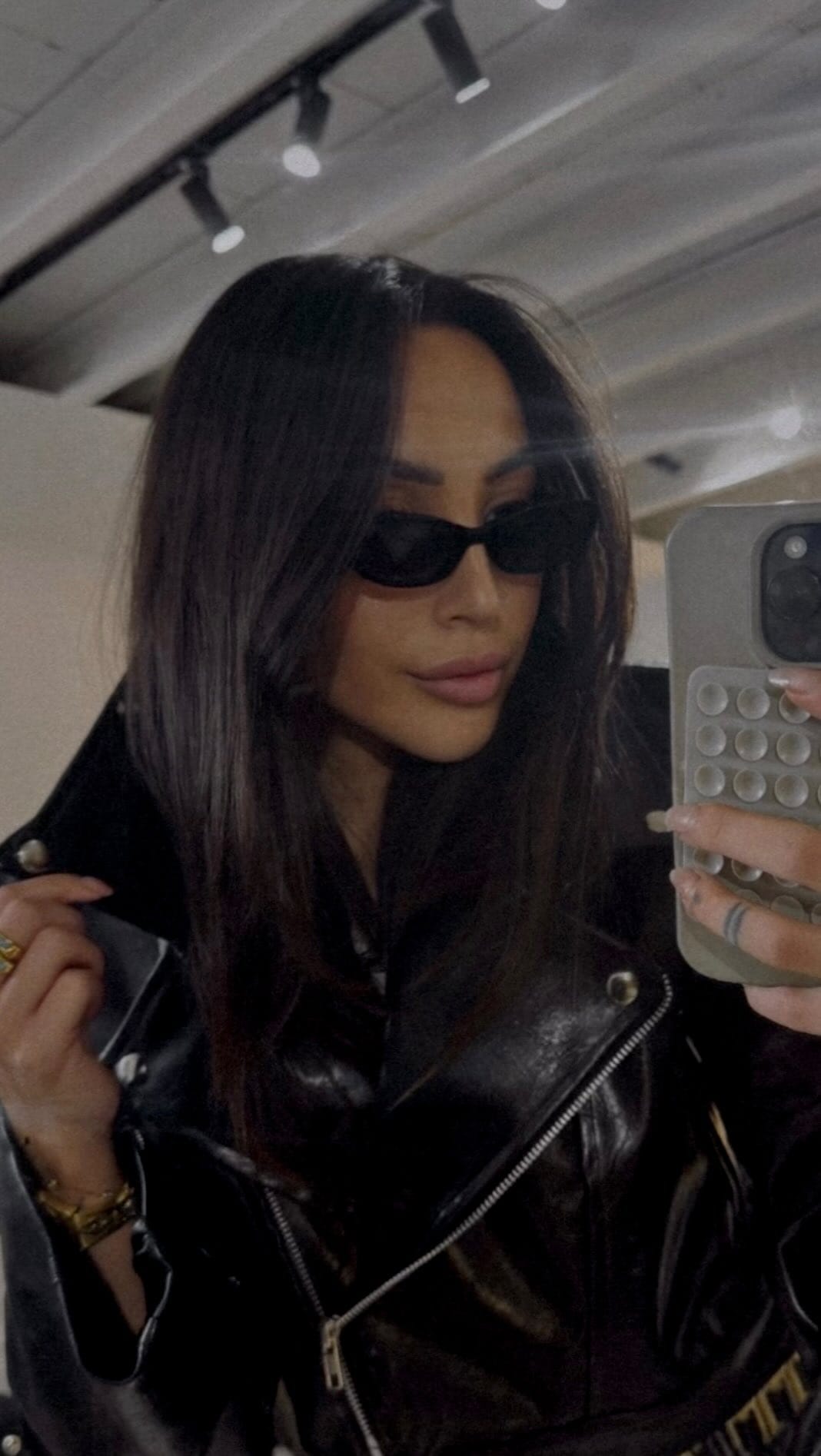 Post 3 by PLACE VENDÔME on Instagram (video)