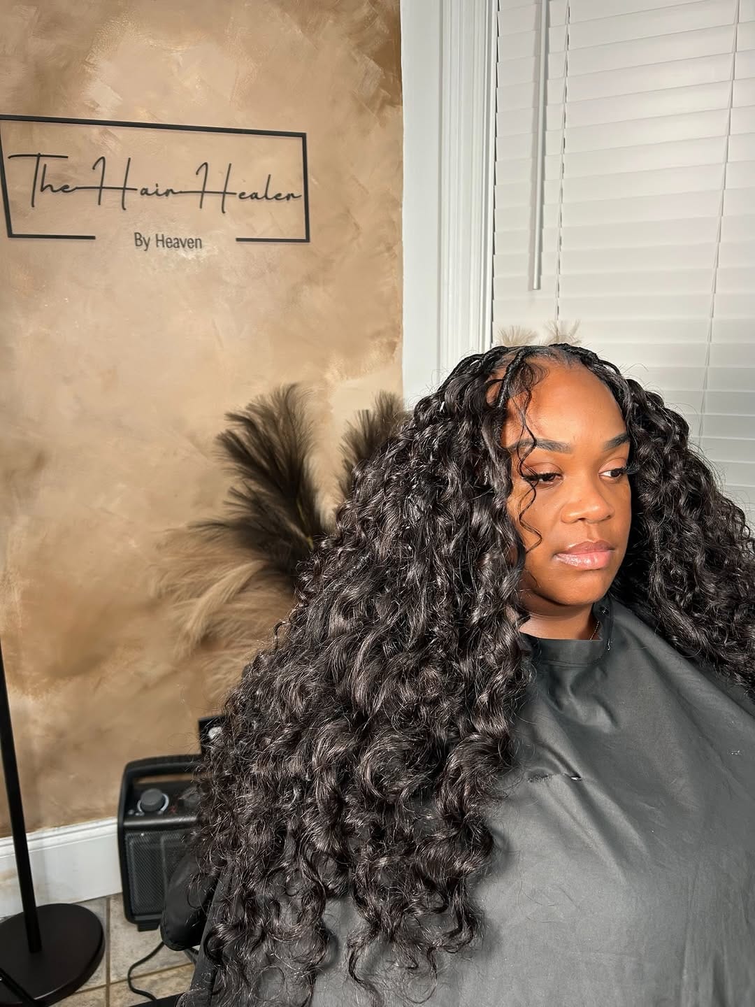 Post 8 by NOLA VERSATILE HAIRSTYLIST on Instagram (carousel)
