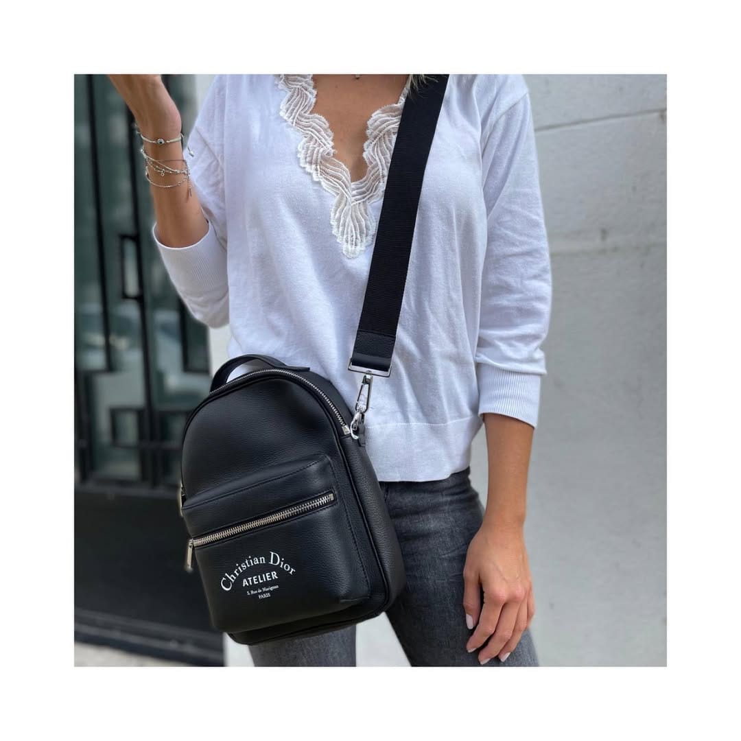 Post 3 by Dépot-Vente d’articles de luxe on Instagram (carousel)