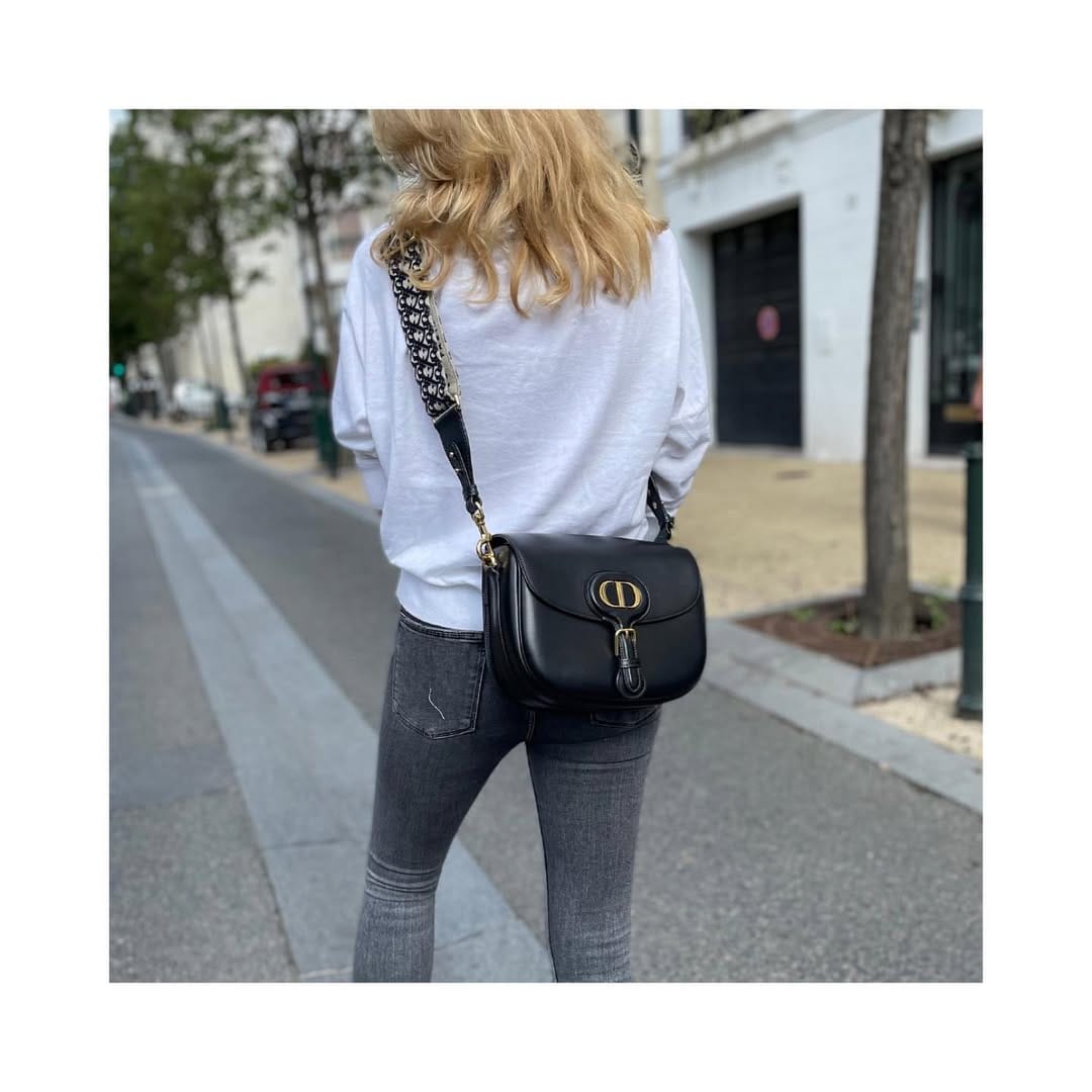 Post 9 by Dépot-Vente d’articles de luxe on Instagram (carousel)