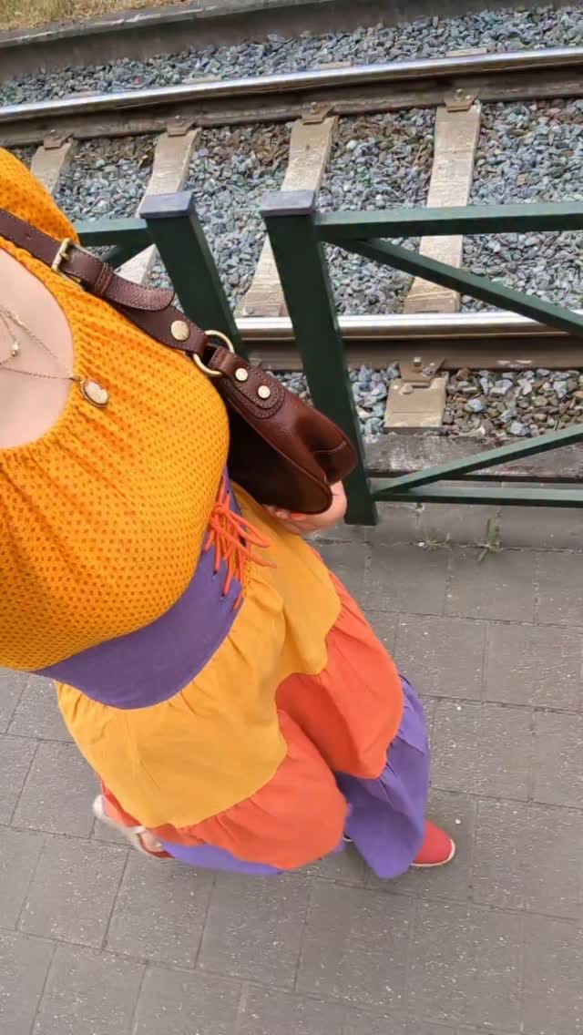 Post 10 by Viens, on chine on Instagram (video)
