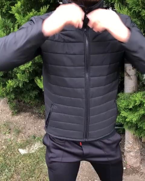 Post 4 by A  S    F A S H I O N on Instagram (video)