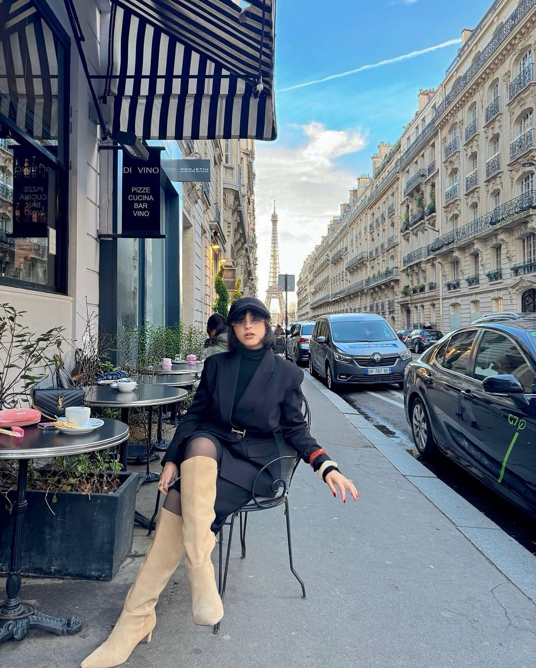 Post 3 by Hidaya | Outfit Inspiration Paris on Instagram (carousel)