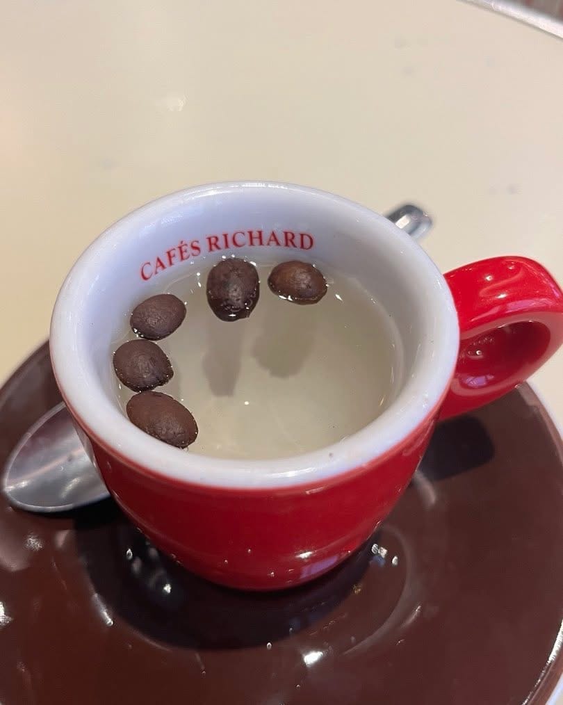 Post 4 by Caractère de Cochon on Instagram (image)