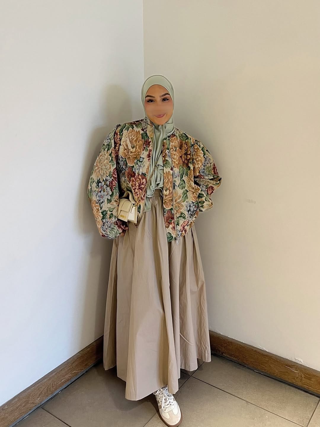 Post 7 by unepetitehijabi on Instagram (carousel)