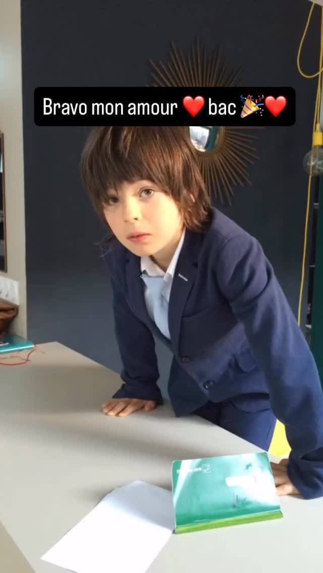 Post 2 by Amsterdam on Instagram (video)