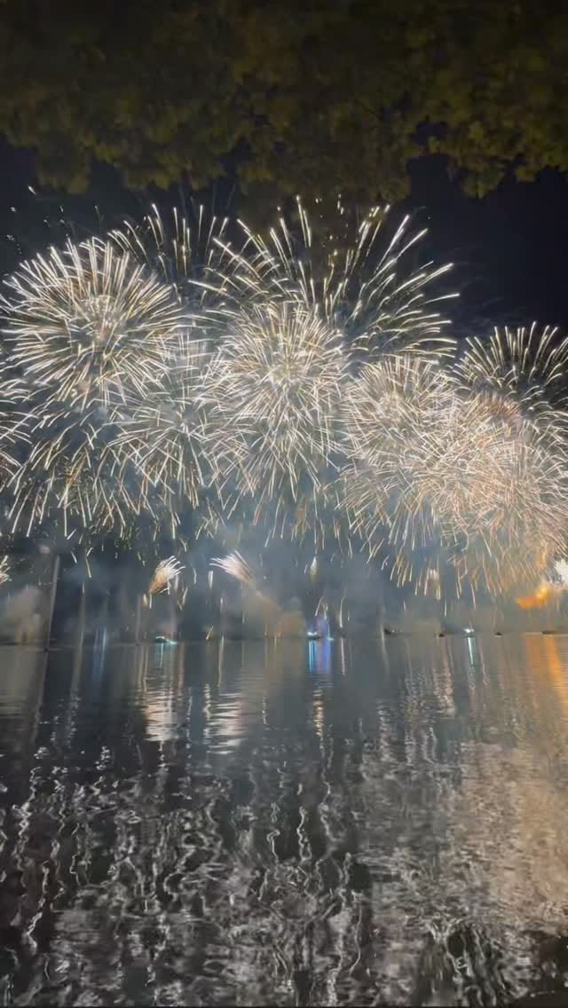 Post 7 by Eve Charles ✨ on Instagram (video)