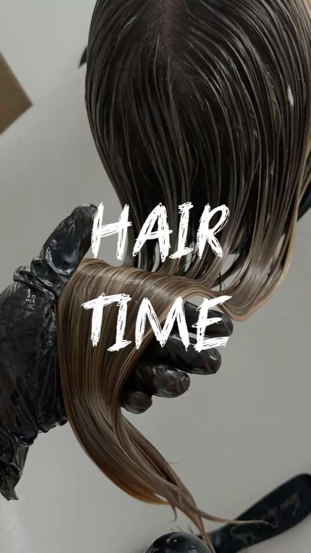 Post 10 by Nicolas Waldorf Paris on Instagram (video)
