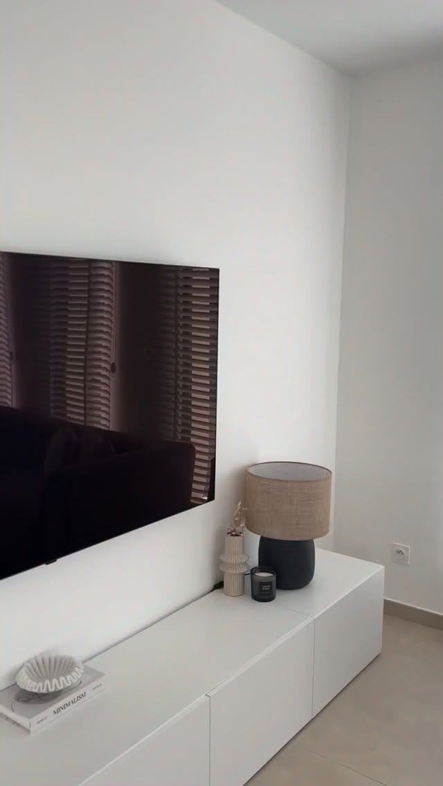 Post 4 by ESRA on Instagram (video)