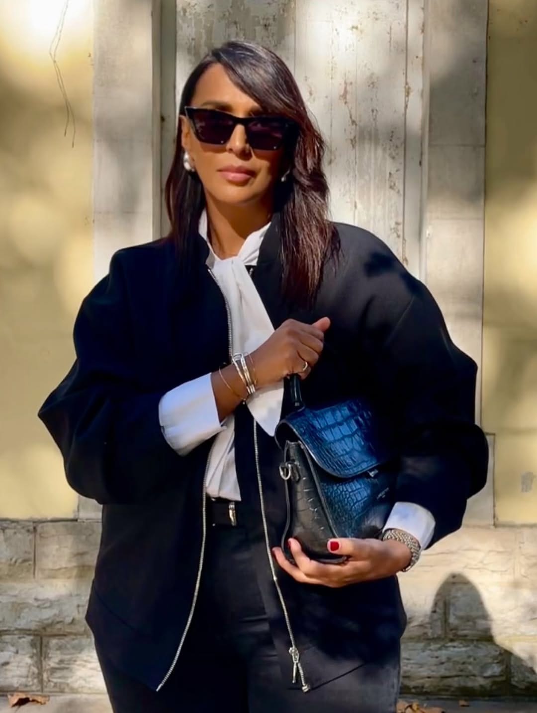 Post 10 by S A L I  / Mode & Lifestyle on Instagram (carousel)