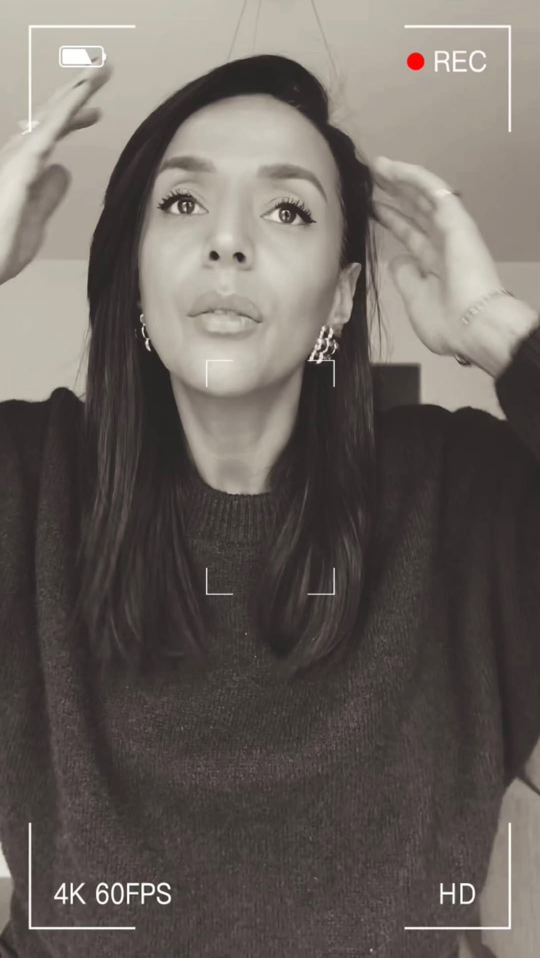Post 6 by S A L I  / Mode & Lifestyle on Instagram (video)