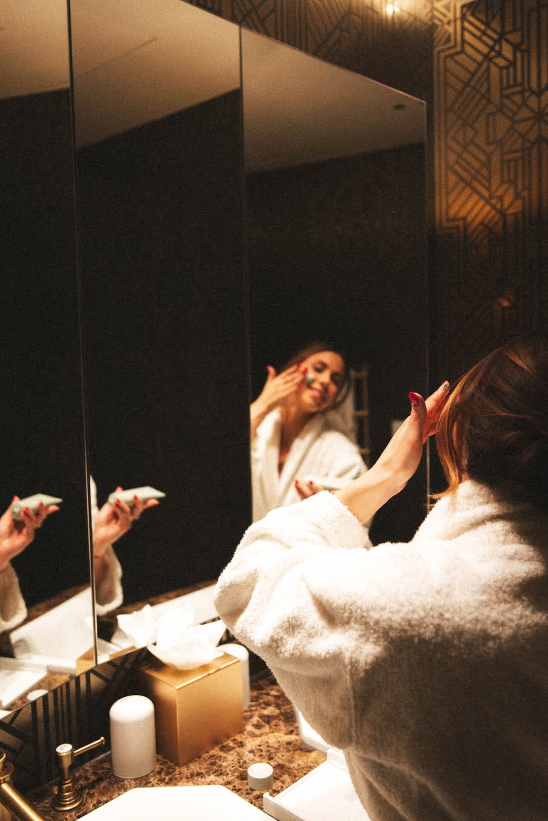 Post 6 by Mademoiselle Provence on Instagram (video)
