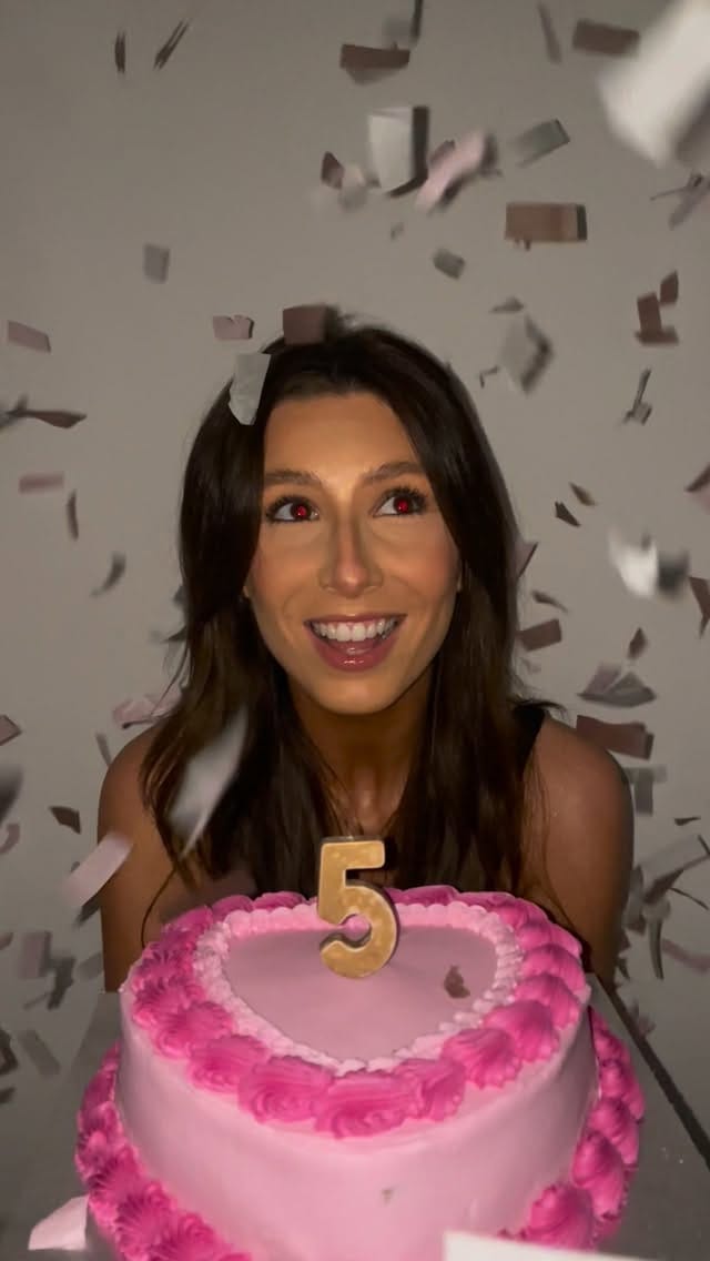 Post 4 by Ella Hunter on Instagram (video)