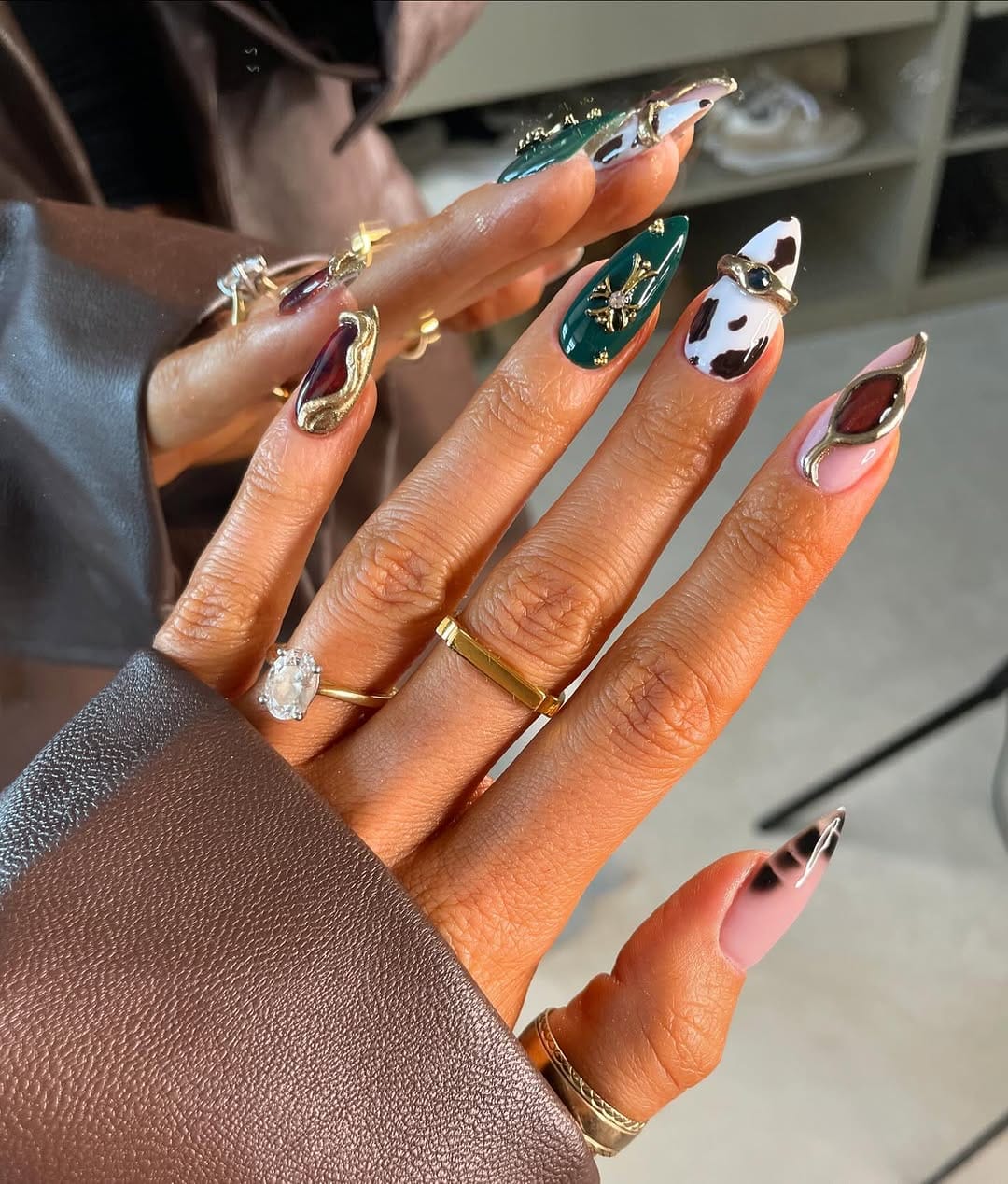 Post 8 by Ella Hunter on Instagram (carousel)