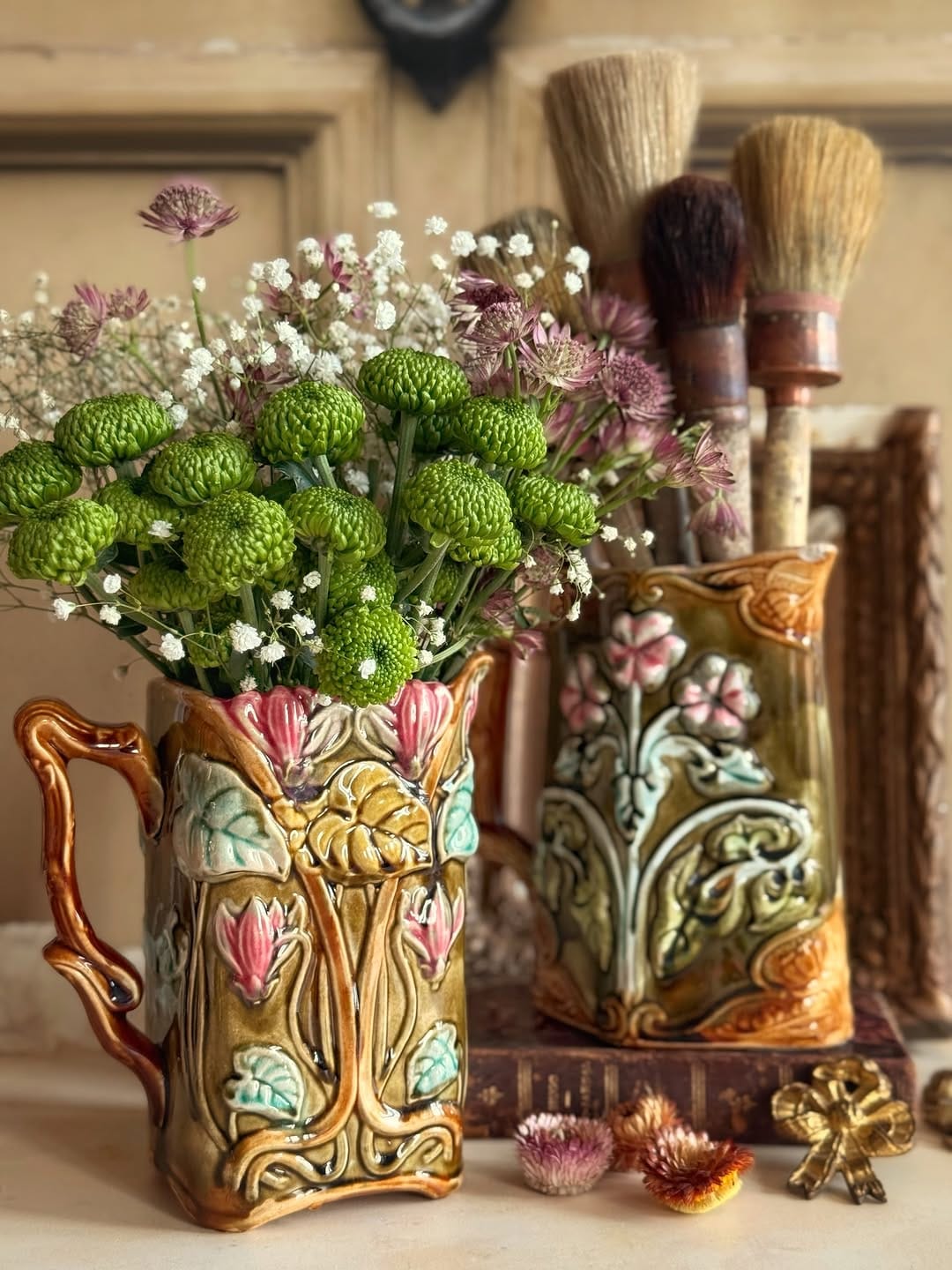Post 9 by Helen Powell | French antiques & Paris fleamarkets on Instagram (carousel)