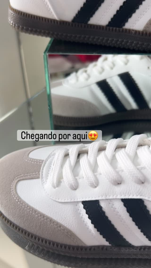 Post 9 by Sapataria Paris Oficial on Instagram (video)