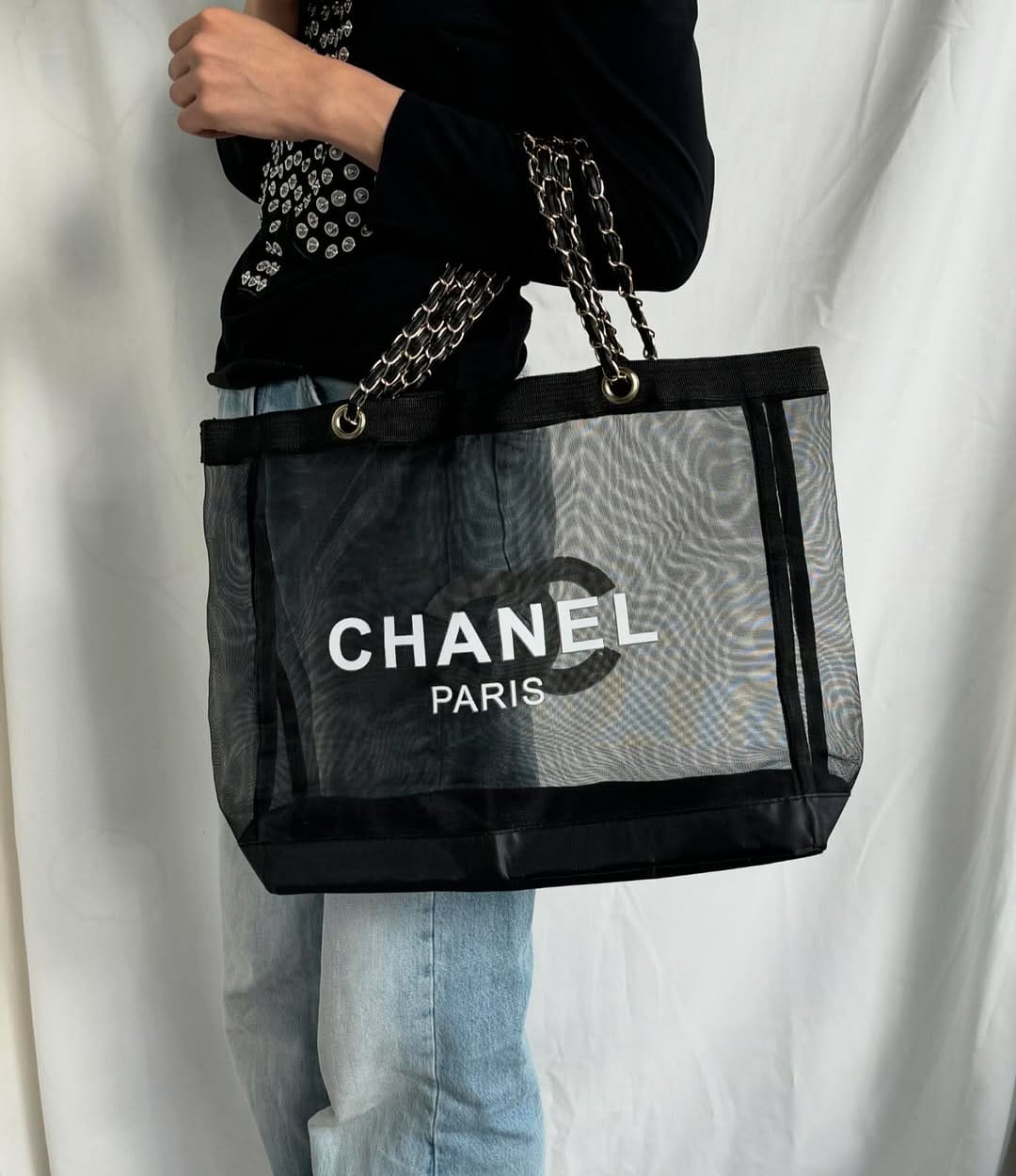 Post 8 by PAULINE WEARS IT on Instagram (carousel)