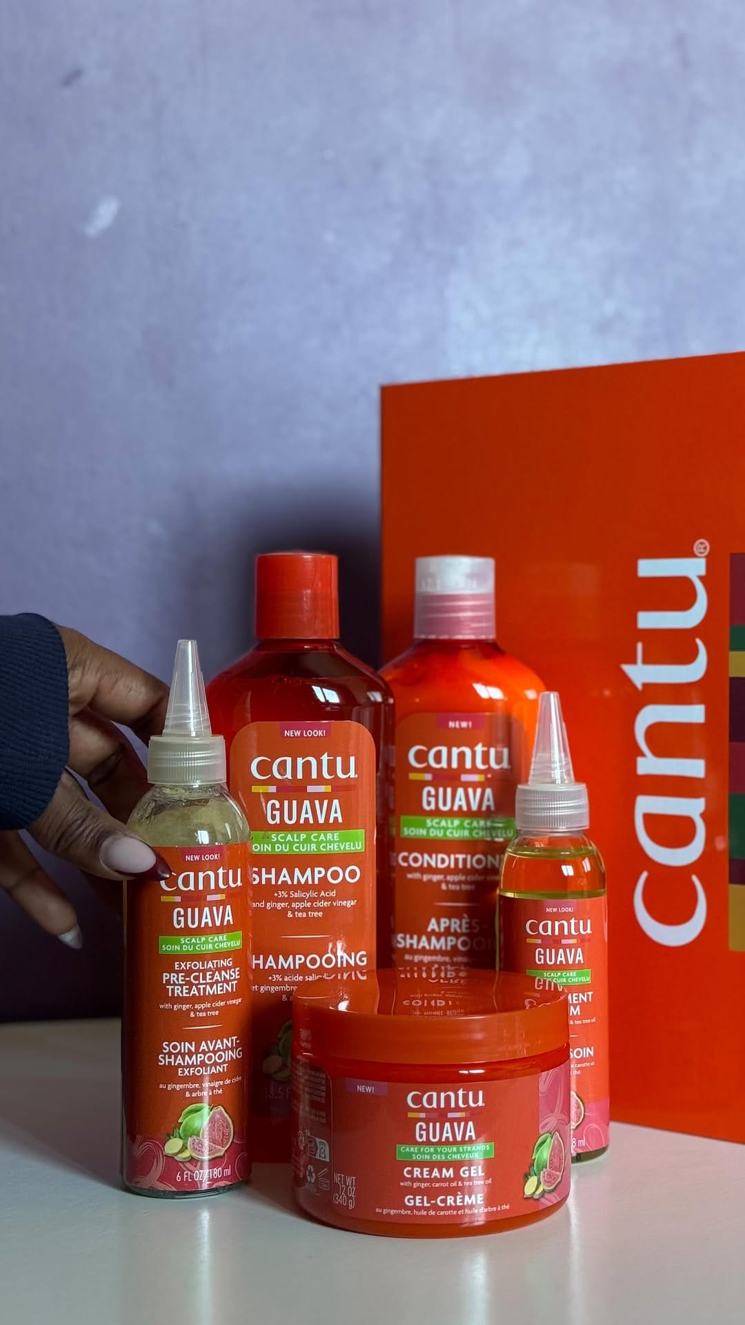 Post 8 by Cantu Beauty France on Instagram (video)