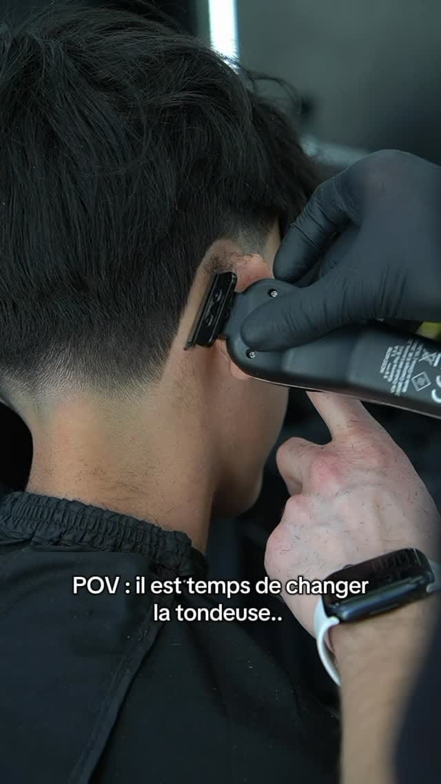 Post 3 by COIFFEUR-BARBIER STRASBOURG on Instagram (video)