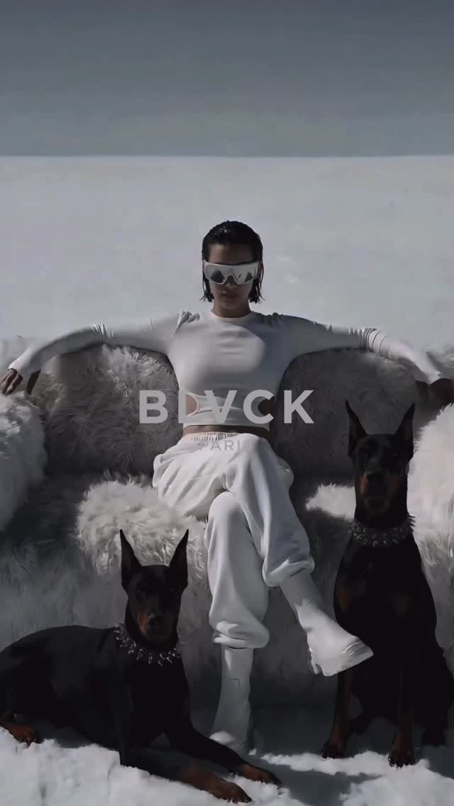 Post 4 by BLVCK PARIS TAIWAN on Instagram (video)