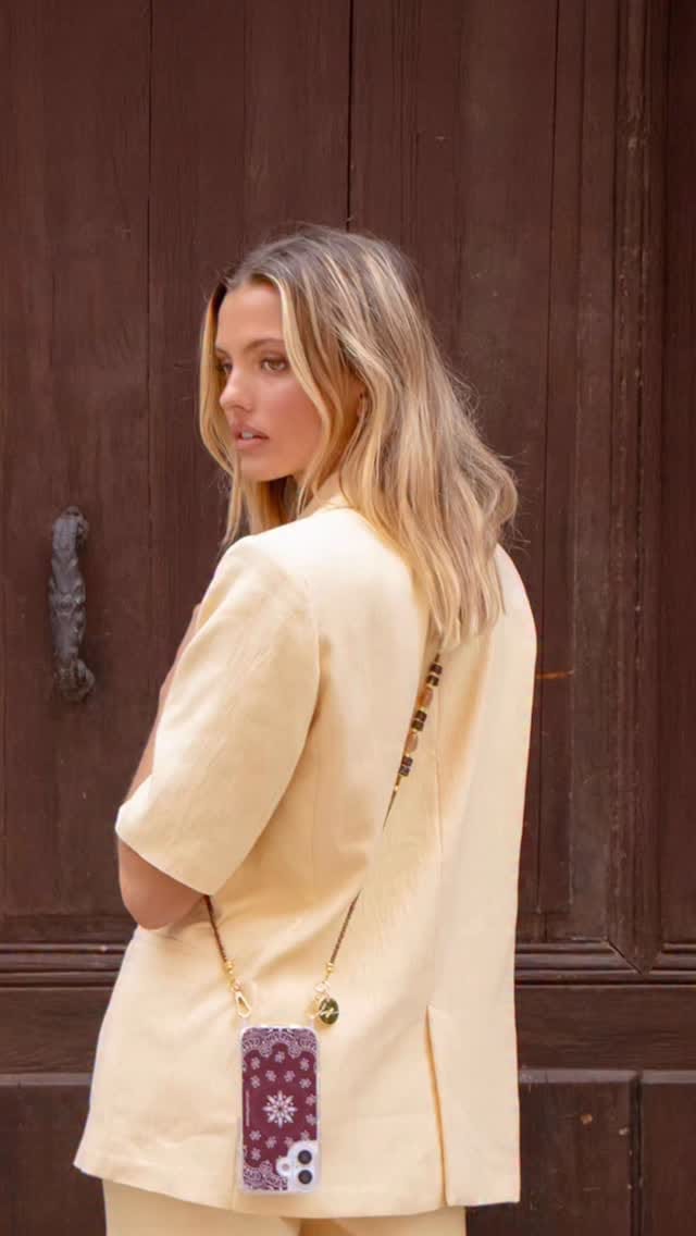 Post 2 by La Coque Francaise on Instagram (video)