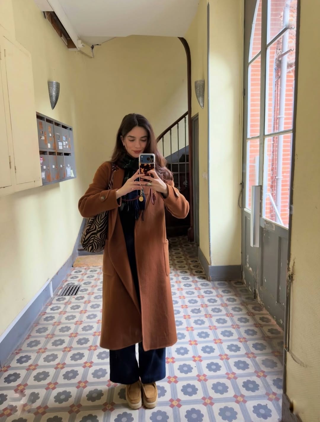 Post 5 by La Coque Francaise on Instagram (carousel)