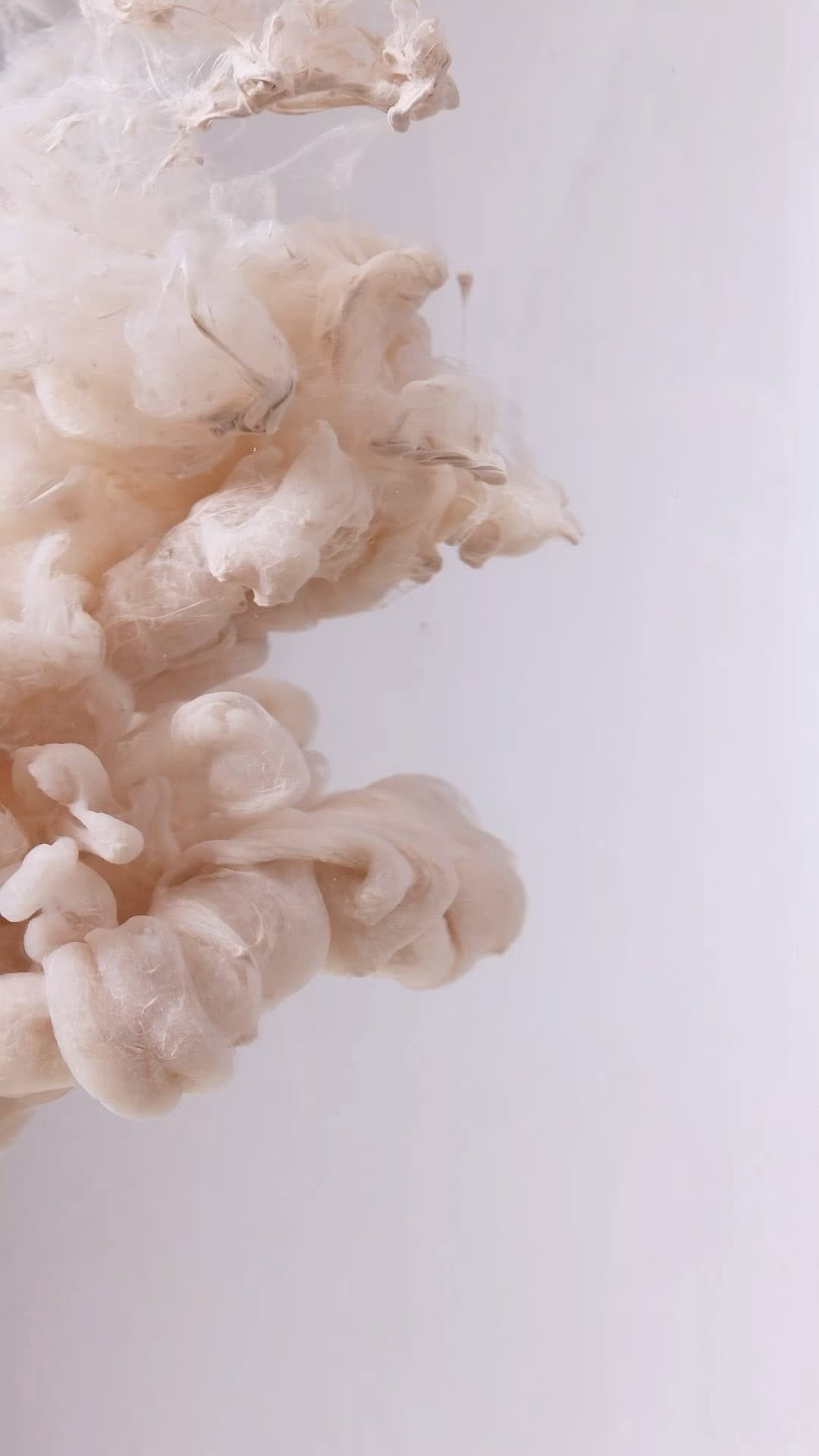Post 10 by FLORA - Molecular Skin Therapy For Hair on Instagram (video)
