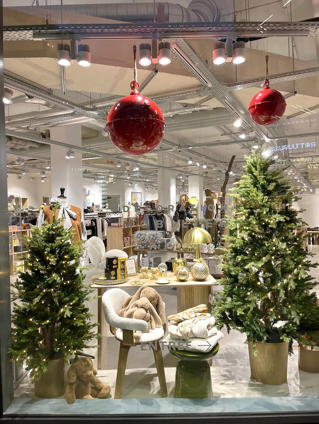 Post 6 by Le Grand Comptoir Store on Instagram (carousel)