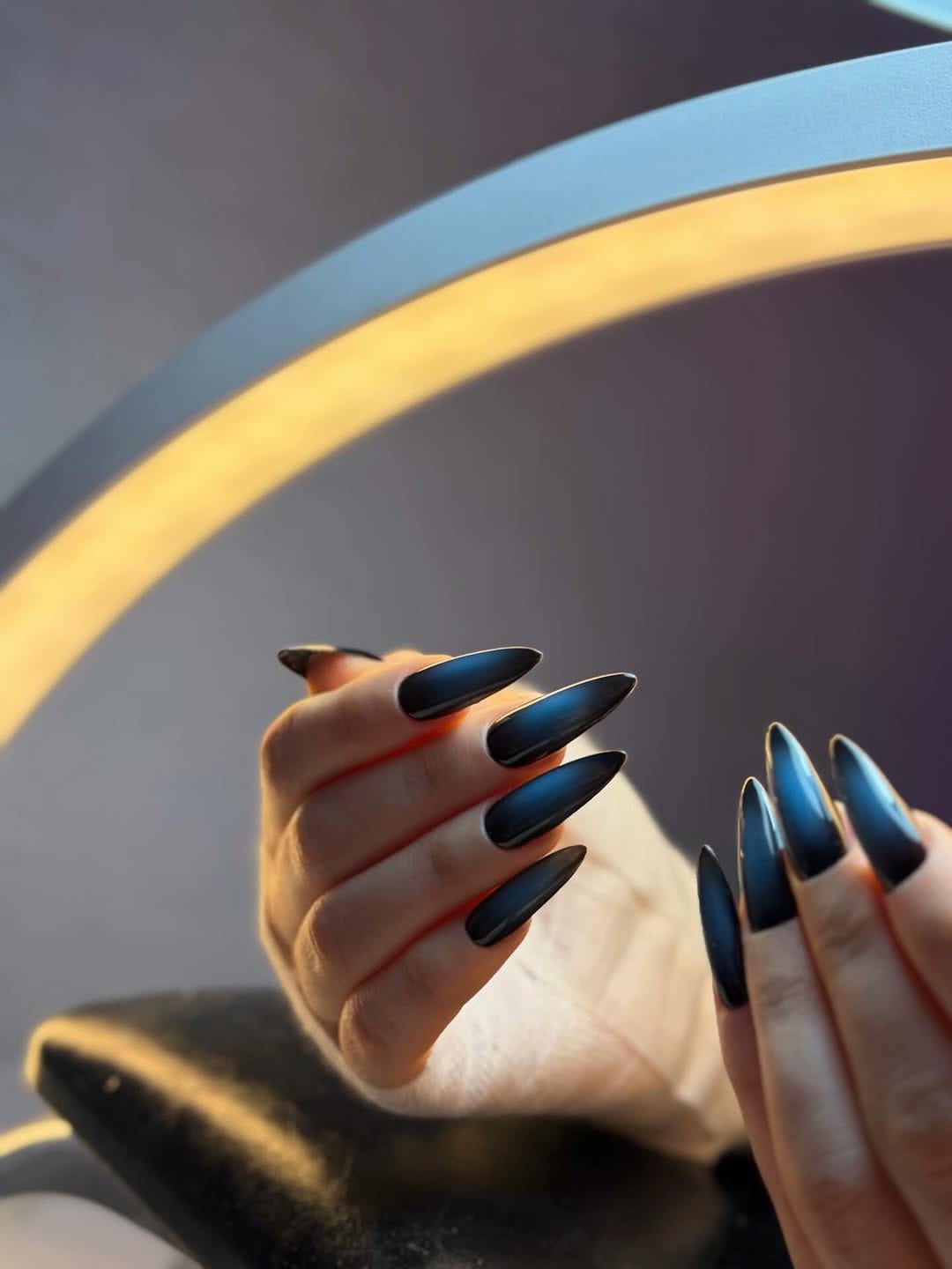 Post 3 by 𝐌𝐲𝐫𝐚 𝐁𝐞𝐚𝐮𝐭𝐲  | Ongles & extensions de cils Lyon | Formations on Instagram (carousel)