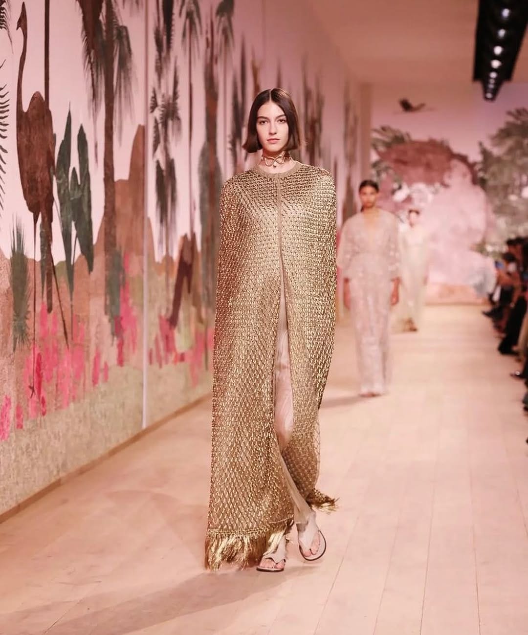 Post 10 by Julia Ardón on Instagram (carousel)